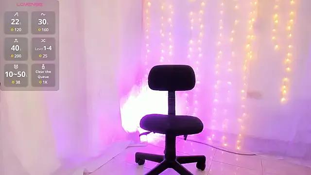 Maddy_rosse12 from StripChat is Freechat