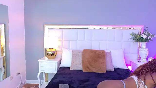 MadeleineHocker from StripChat is Freechat