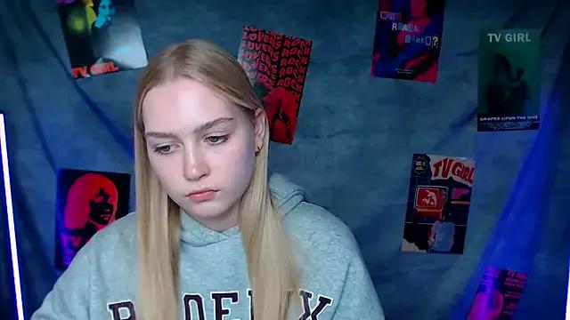 MademoiselleCl from StripChat is Freechat