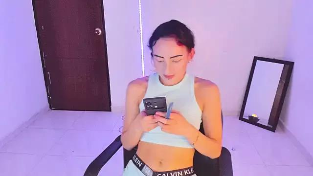 Madison_charlotte from StripChat is Freechat