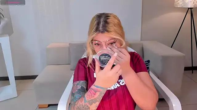 Teen sex cams free adult cams: check-out the satisfaction of conversing and c2c with our stunning models, who will teach you all about seduction and dreams with their smoking hot shapes.