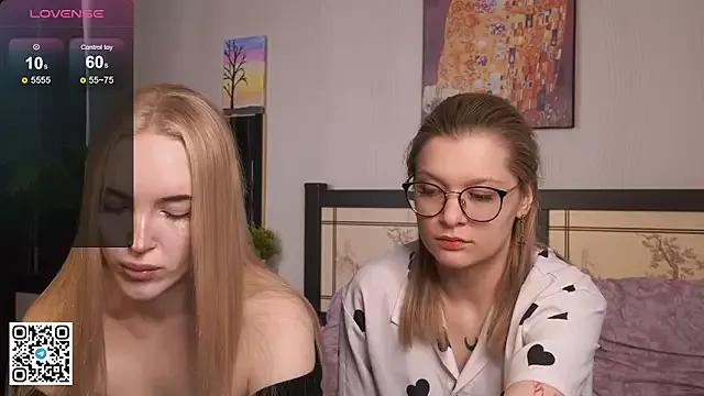 Teen sex cams free adult cams: check-out the satisfaction of conversing and c2c with our stunning models, who will teach you all about seduction and dreams with their smoking hot shapes.