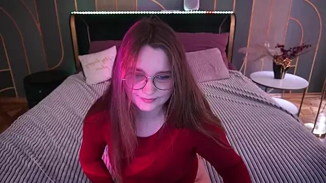 MagicPeachh_ from StripChat is Freechat