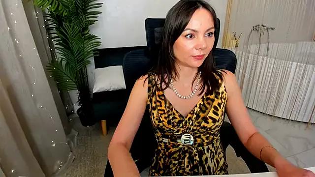 MakeYouHappy from StripChat is Freechat