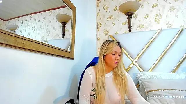MalorySweet from StripChat is Freechat