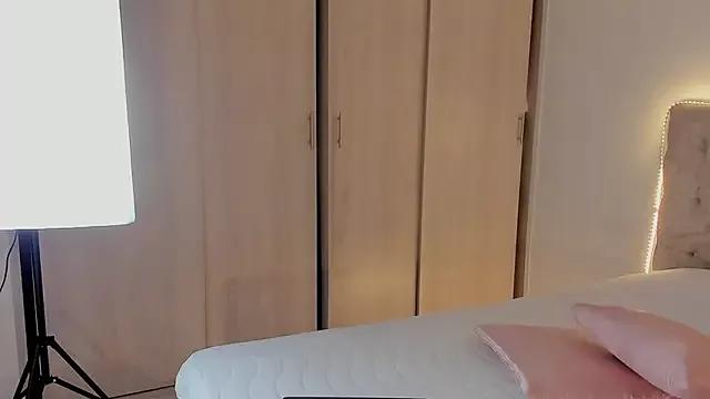Teen sex cams free adult cams: check-out the satisfaction of conversing and c2c with our stunning models, who will teach you all about seduction and dreams with their smoking hot shapes.