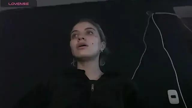 mariecam420 from StripChat is Freechat