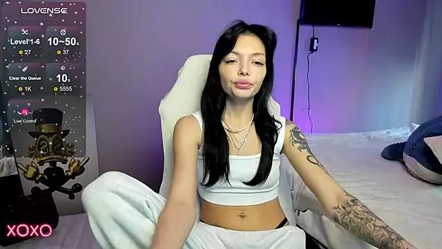 Mariella_Adamss from StripChat is Freechat