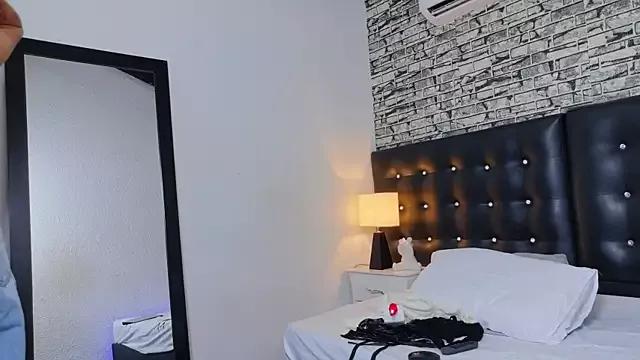 Martina_thompson69 from StripChat is Freechat