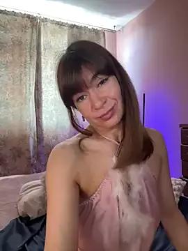 Mary_Kiitty from StripChat is Freechat