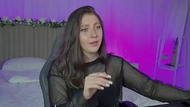 Mary_Miiller from StripChat is Freechat