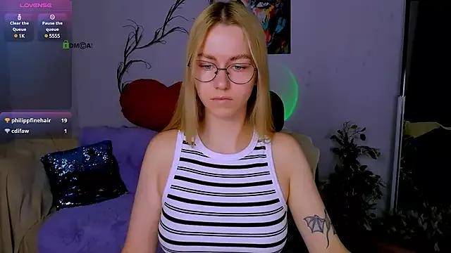 Teen sex cams free adult cams: check-out the satisfaction of conversing and c2c with our stunning models, who will teach you all about seduction and dreams with their smoking hot shapes.
