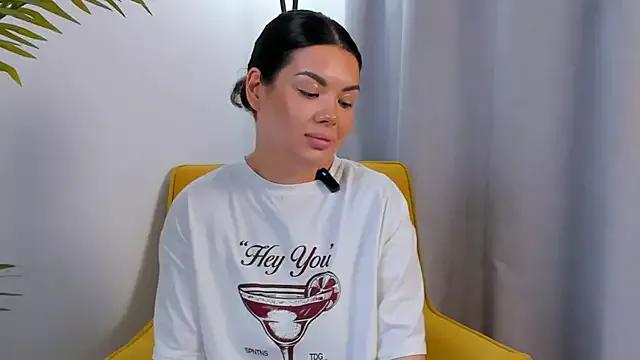MarylynnPere from StripChat is Freechat