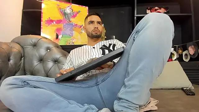 Photos of matteosantos from StripChat is Freechat