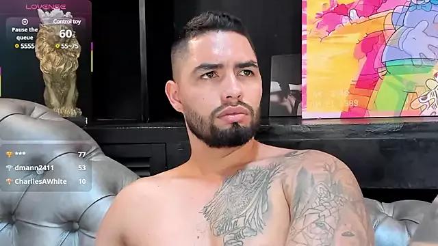 matteosantos from StripChat