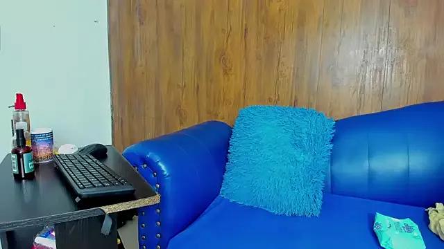 Mature_Skinny from StripChat is Freechat