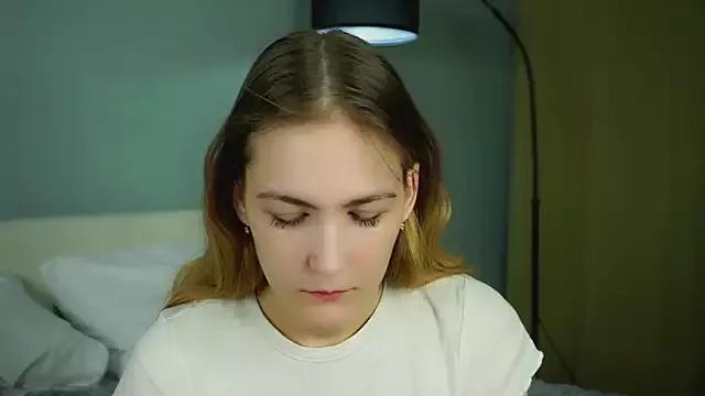 MaxineGrise from StripChat is Freechat