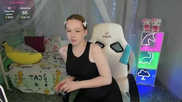MayaRhodess from StripChat is Freechat