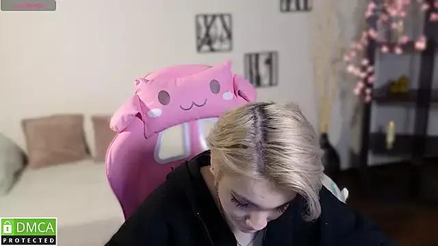 Teen sex cams free adult cams: check-out the satisfaction of conversing and c2c with our stunning models, who will teach you all about seduction and dreams with their smoking hot shapes.