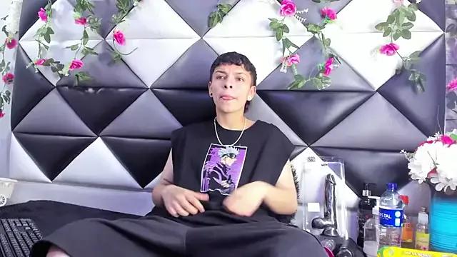 Teen sex cams free adult cams: check-out the satisfaction of conversing and c2c with our stunning models, who will teach you all about seduction and dreams with their smoking hot shapes.