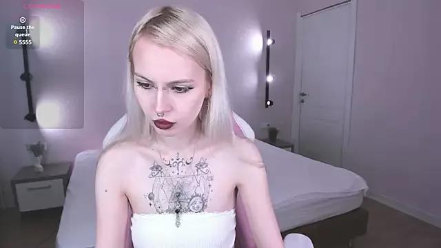 Melanie_Mason from StripChat is Freechat