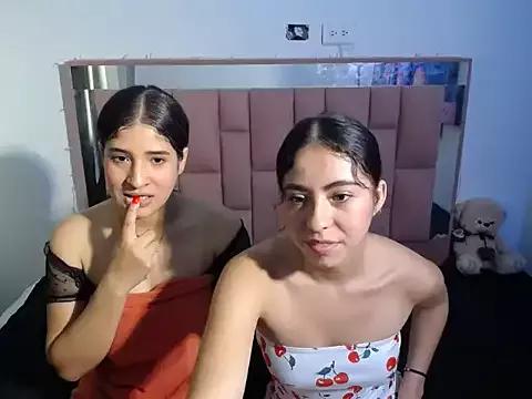 melannee_jop from StripChat is Freechat