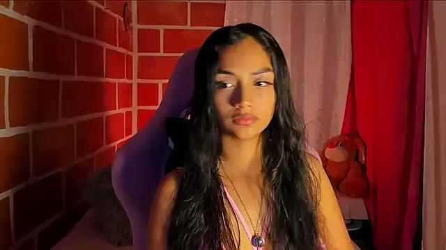 MelanyOconner from StripChat is Freechat