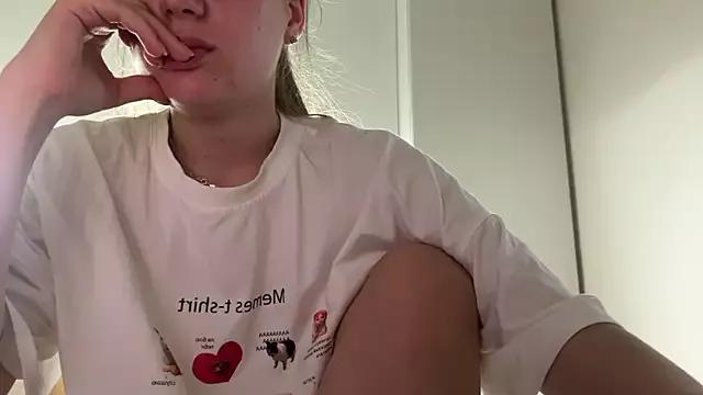 Teen sex cams free adult cams: check-out the satisfaction of conversing and c2c with our stunning models, who will teach you all about seduction and dreams with their smoking hot shapes.