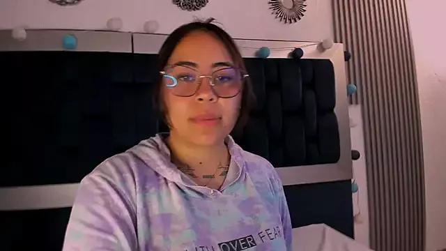 melody_blue01 from StripChat is Freechat