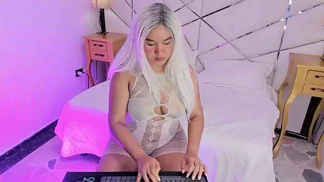 Teen sex cams free adult cams: check-out the satisfaction of conversing and c2c with our stunning models, who will teach you all about seduction and dreams with their smoking hot shapes.