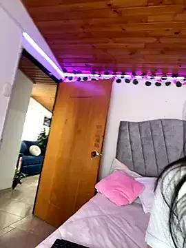 Mia_salinass from StripChat is Freechat