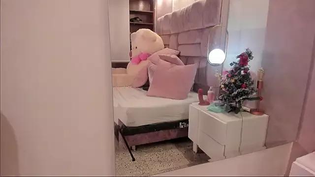 miaa_quinn from StripChat is Freechat