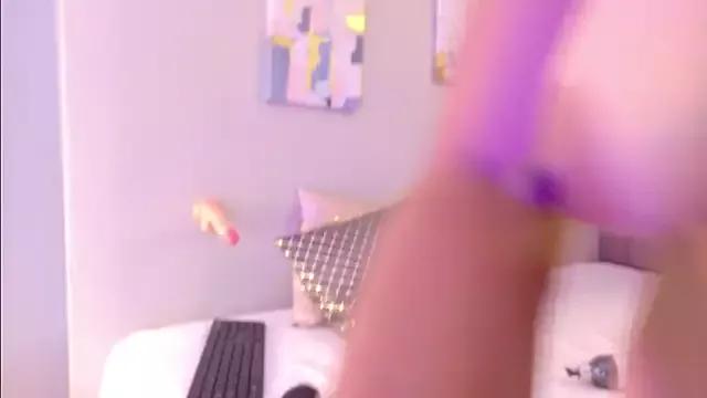 miacarterr_ from StripChat is Freechat