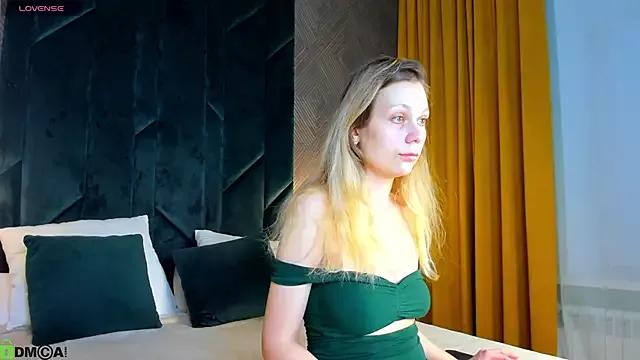 Michelle_Mary from StripChat is Freechat