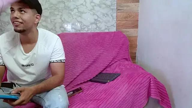miiss__dulce from StripChat is Freechat