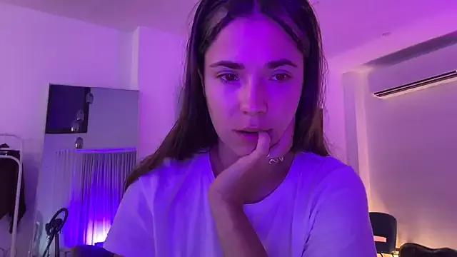 Mika_Miller from StripChat is Freechat