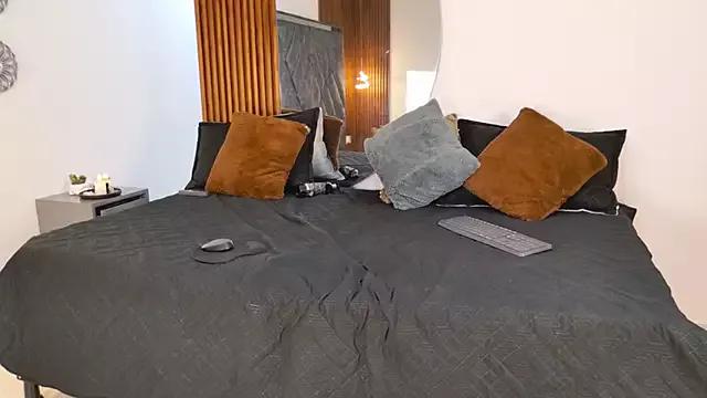 Milf_Slutty from StripChat is Freechat