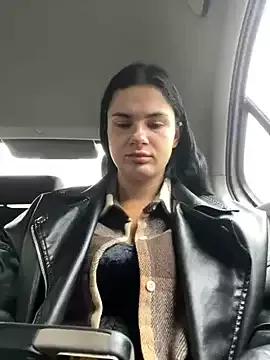 MiraReach from StripChat is Freechat