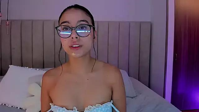 miss_martiina from StripChat is Freechat