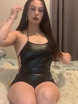 MissBeeX from StripChat is Freechat