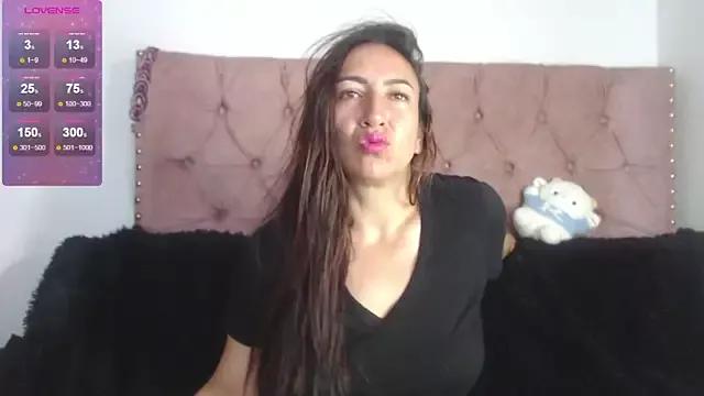 missbella1 from StripChat is Freechat