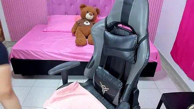 Teen sex cams free adult cams: check-out the satisfaction of conversing and c2c with our stunning models, who will teach you all about seduction and dreams with their smoking hot shapes.