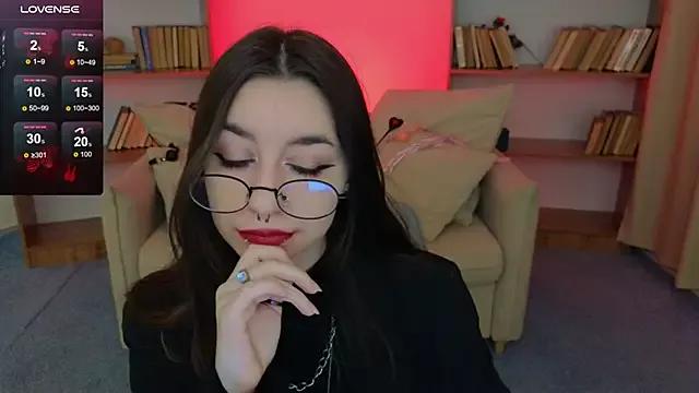 Mistress__Marcelline from StripChat is Freechat