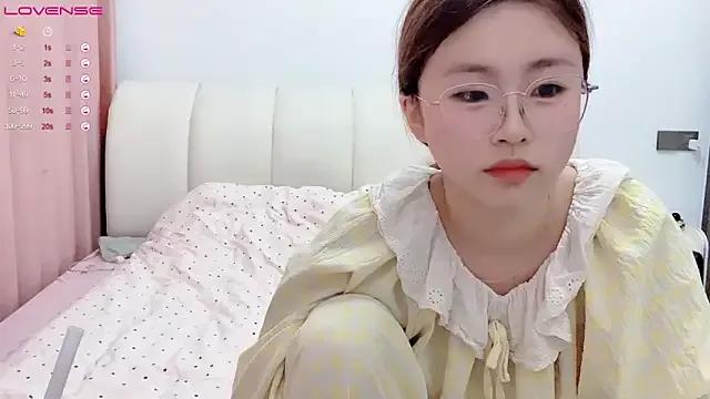 Photos of MM_YY_SS from StripChat is Freechat