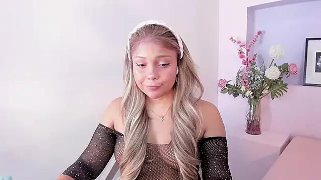 Teen sex cams free adult cams: check-out the satisfaction of conversing and c2c with our stunning models, who will teach you all about seduction and dreams with their smoking hot shapes.