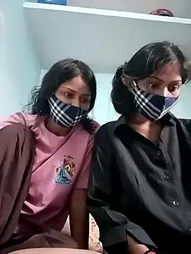 mona-33 from StripChat is Freechat