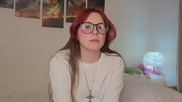 MonaHarcum from StripChat is Freechat