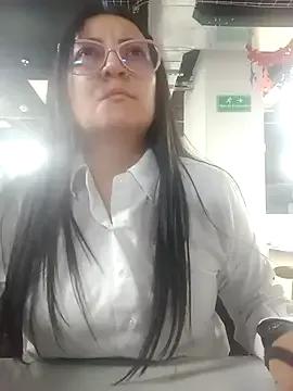 Monserratizzy from StripChat is Freechat