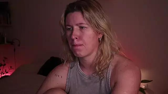 moonamii from StripChat is Freechat