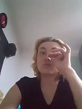 MoonIrene from StripChat is Freechat